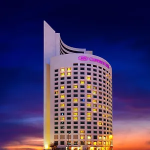 5* מלון Crowne Plaza Oryapark By Ihg
