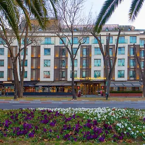 5* מלון Dosso Dossi & Downtown
